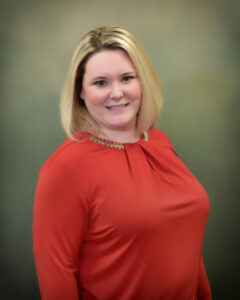 Peoples Bank & Trust Employee - Lindsey Lopian
