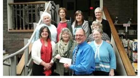 Peoples Bank & Trust Donates to the Waverly Public Library